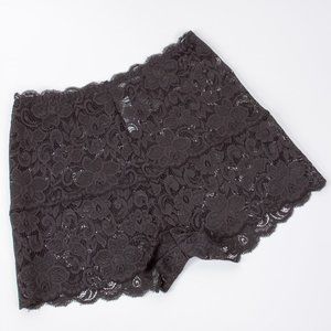 Belle Foiree Lace Panties in Black NWOT